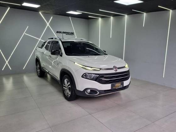 FIAT TORO 2.0 16V TURBO DIESEL VOLCANO 4WD AT9 FIAT TORO 2.0 16V TURBO DIESEL VOLCANO 4WD AT9